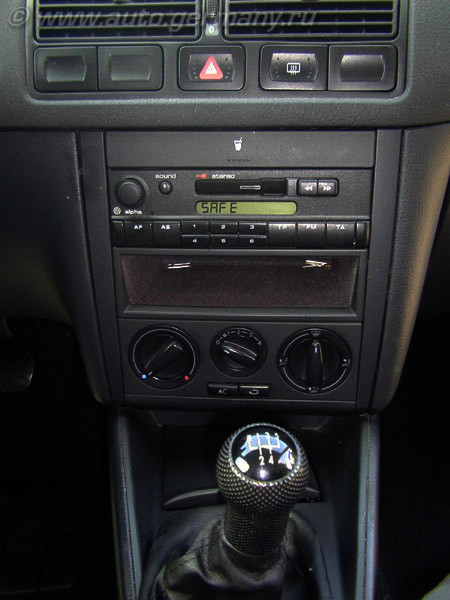 VW GolfIV 1.6 Komfortline (109)
